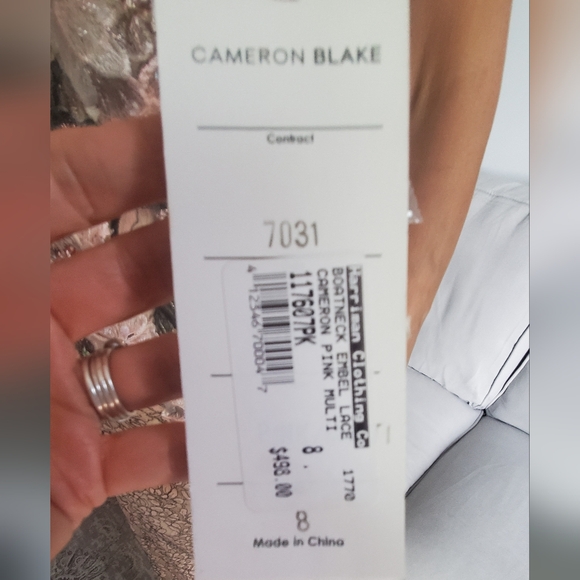 Formal beaded sheath gown. - Picture 5 of 6